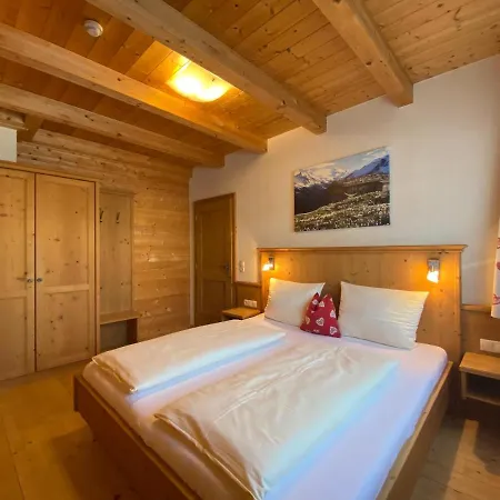 Alpenchalets Waldheim Finkenberg